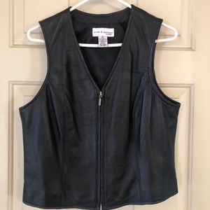 Leather Vest size Med-EUC
